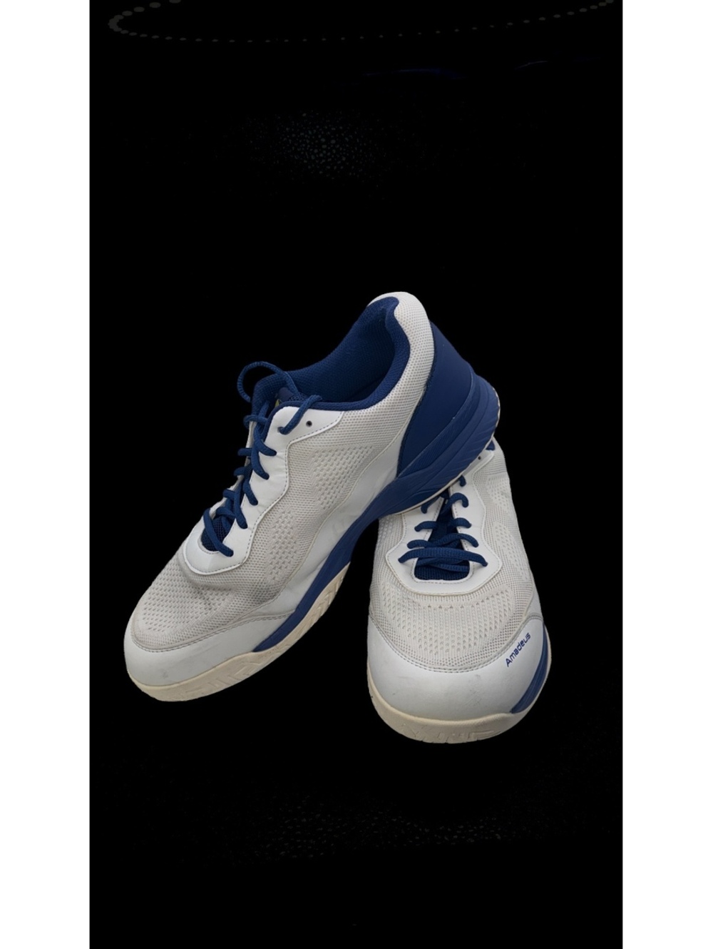 Fila Airproof White and Navy Athletic Sneakers Size 11